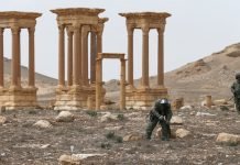 Palmyra: Russian sappers unearth depot with 12,000 explosive devices