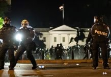 NEO – Even Americans are afraid of America