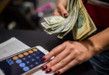 Great Ways to Earn Extra Money Once Back on Home Soil
