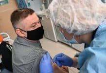 With vaccines widely available in Russia (US Too!), dying of Covid-19 has become optional. So why are so many intent on making that choice?