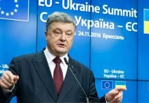 Ukraine’s Poroshenko ‘looter-in-chief’ returns for high treason trial